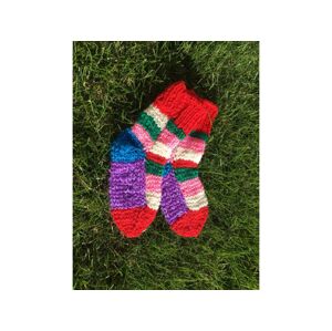 Ponožky od Magdy Ručně pletené veselé ponožky vel. 27-30 Barva: červená-fialová